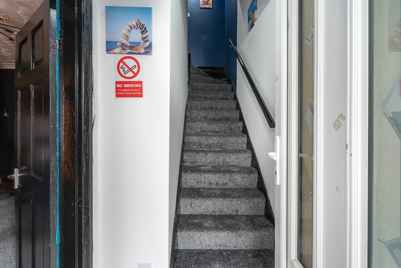 J'S Home Away From Home Fresh 2 Bedroom Garden Parking Kingston upon Hull Exterior photo
